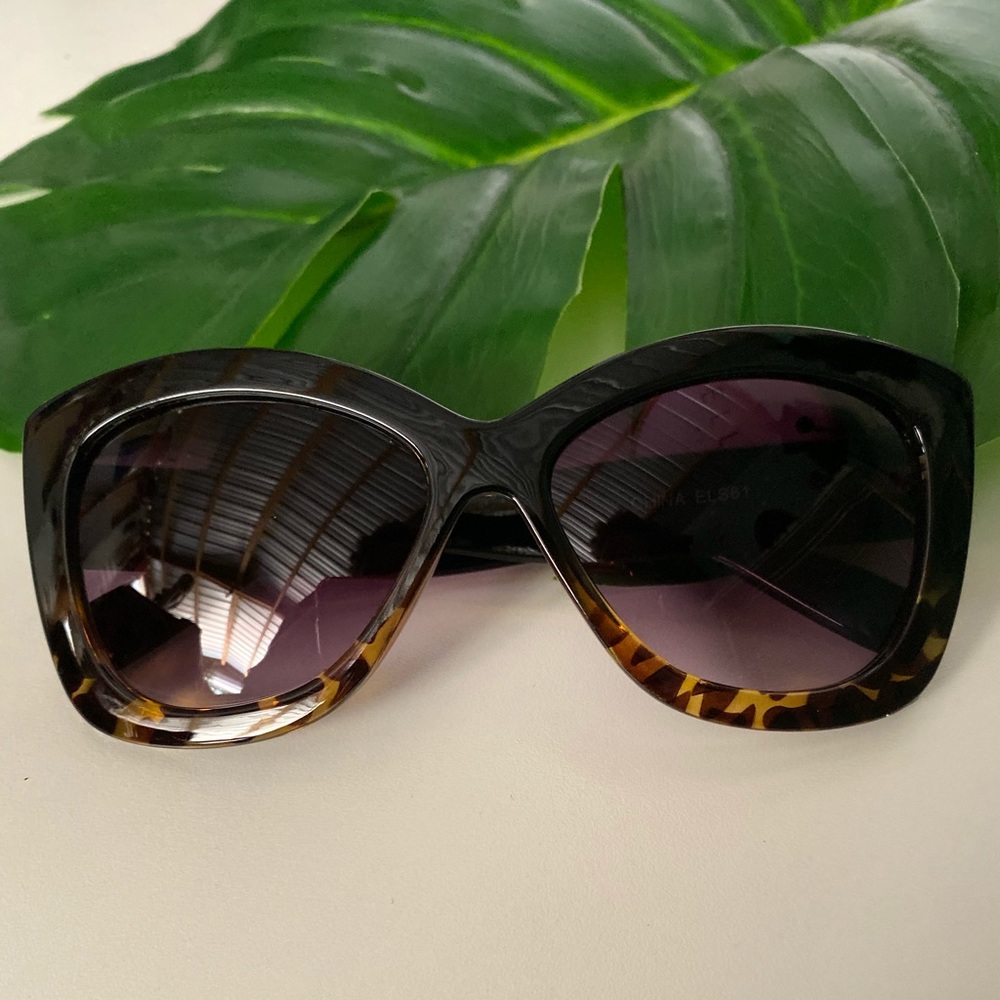 Stylish Sunglasses 🕶️